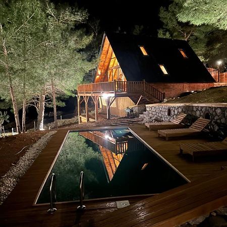 Panurlawoodenhouse Oezel Havuz& Sauna Mavi Exterior photo