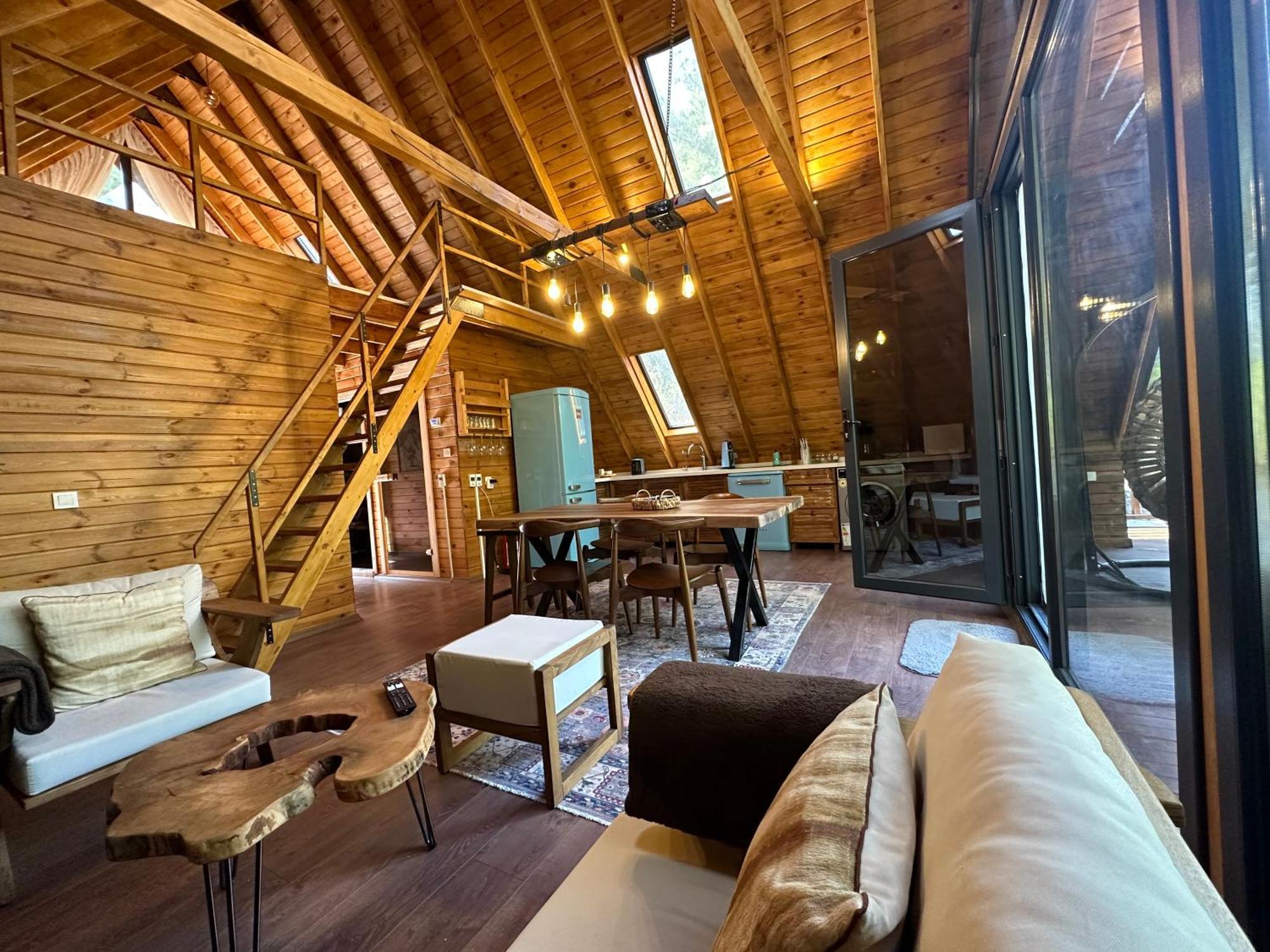 Panurlawoodenhouse Oezel Havuz& Sauna Mavi Exterior photo