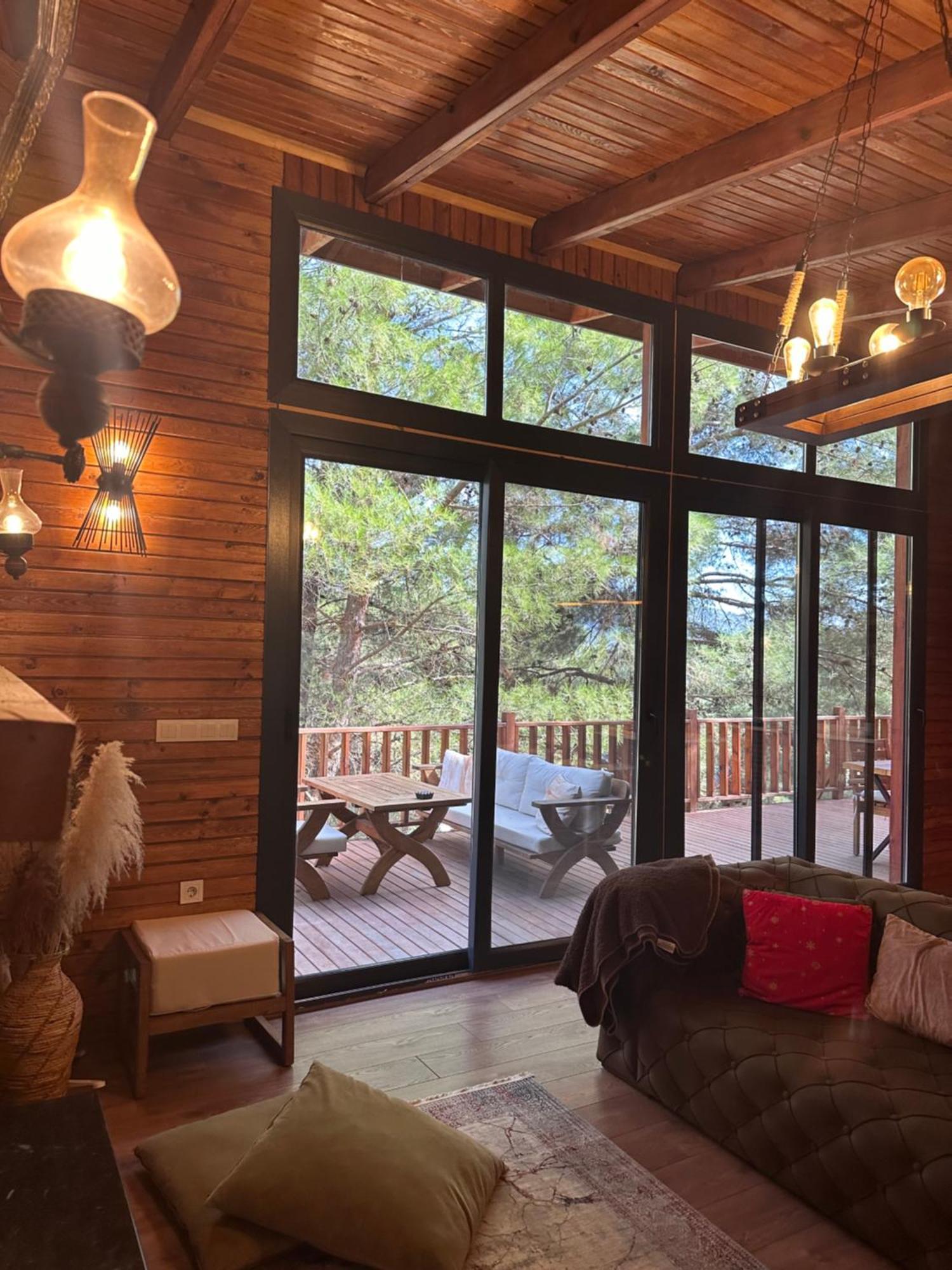 Panurlawoodenhouse Oezel Havuz& Sauna Mavi Exterior photo